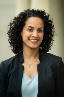 Headsonts of Carol Carr for LinkedIn profiile in Toronto, Ontari