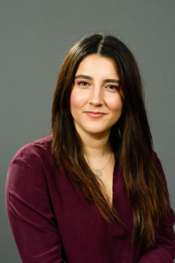 Headshots for Raquel Hortiguela